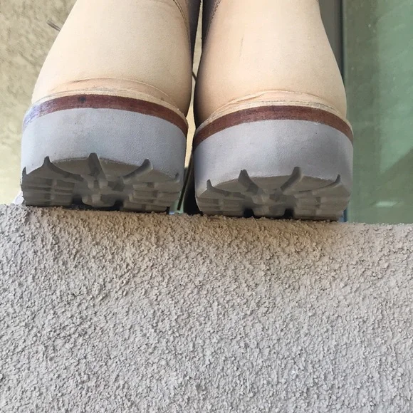 Allen Edmonds discovery suede used conditions 11.5/3E wide
